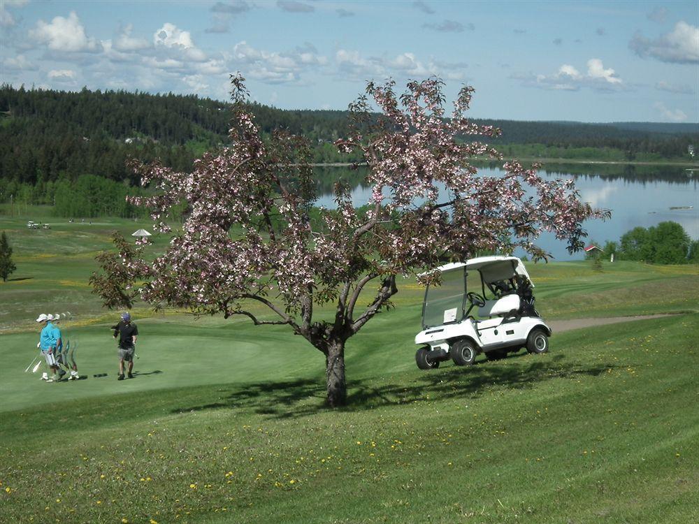 The 108 Golf Resort 108 Mile Ranch Exterior photo