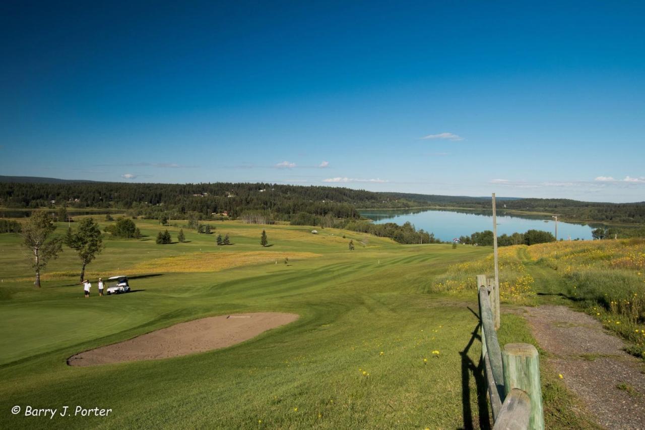 The 108 Golf Resort 108 Mile Ranch Exterior photo